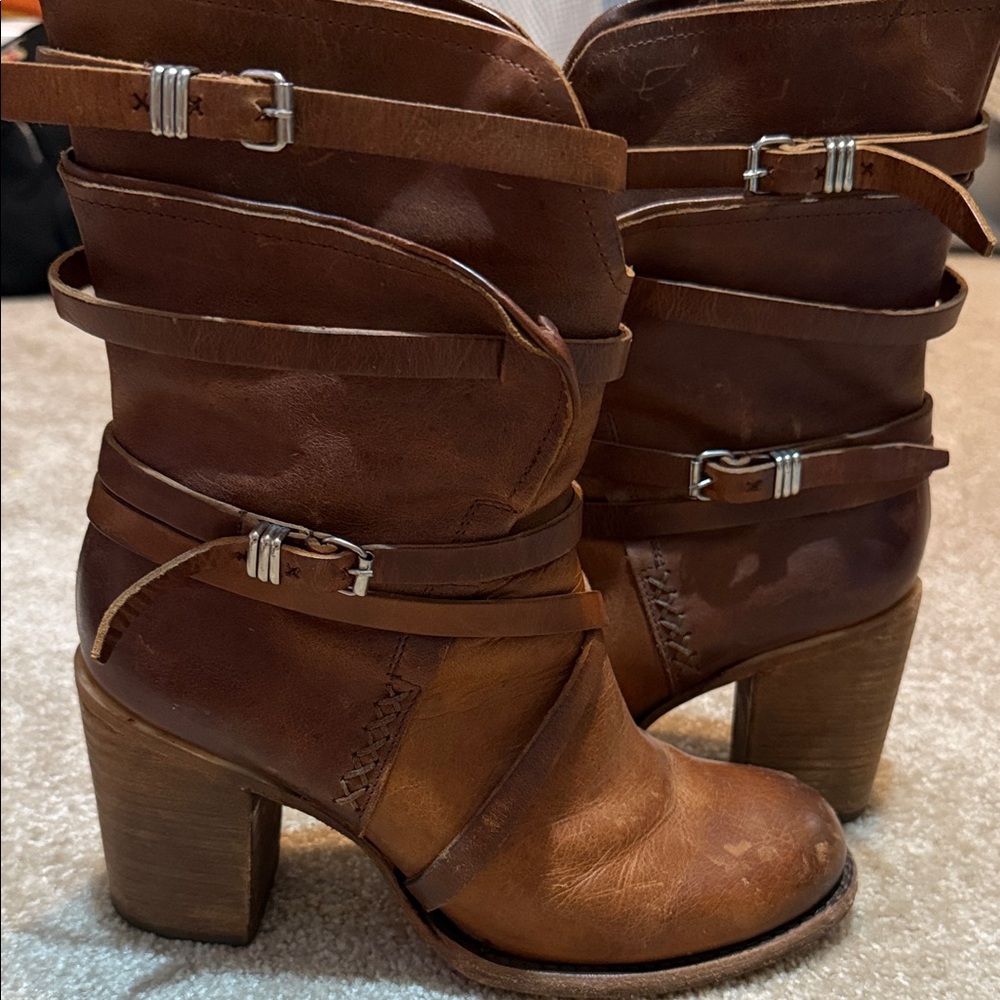 FREE BIRD (BAKER) BROWN LEATHER BOOTS